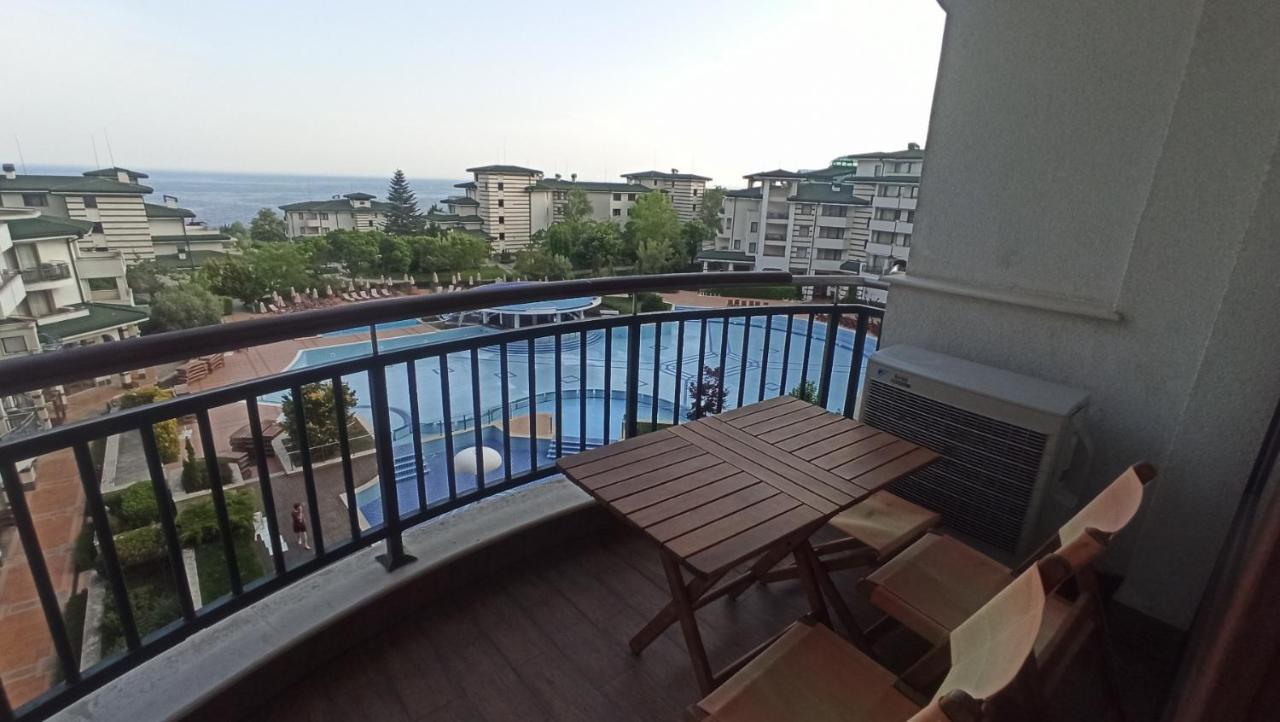 Спа Апартаменти За Гости Затворен Комплекс Емералд Rawda Exterior foto