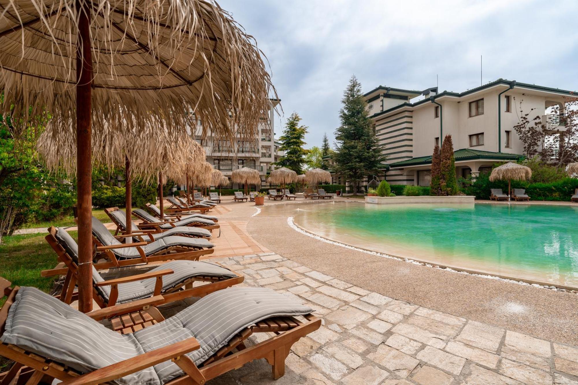 Спа Апартаменти За Гости Затворен Комплекс Емералд Rawda Exterior foto