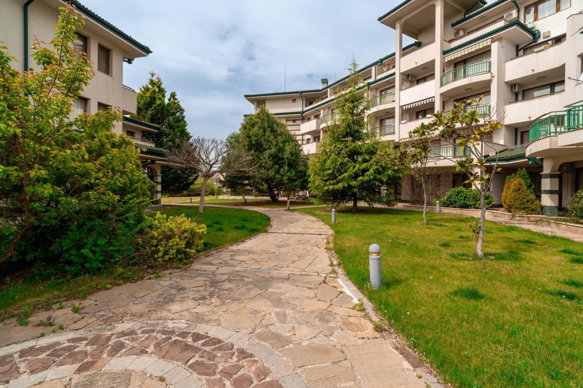 Спа Апартаменти За Гости Затворен Комплекс Емералд Rawda Exterior foto